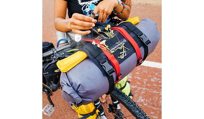 Сумка на кермо Blackburn Outpost HB Roll - дополнительное фото 3