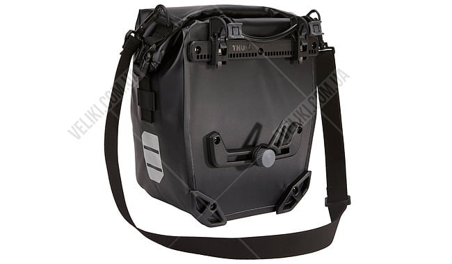 Сумки на багажник Thule Shield Pannier 2x13 л - дополнительное фото 2