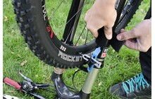 Карманный инструмент Unior для центровки колес - дополнительное фото 2