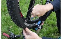 Карманный инструмент Unior для центровки колес - дополнительное фото 4