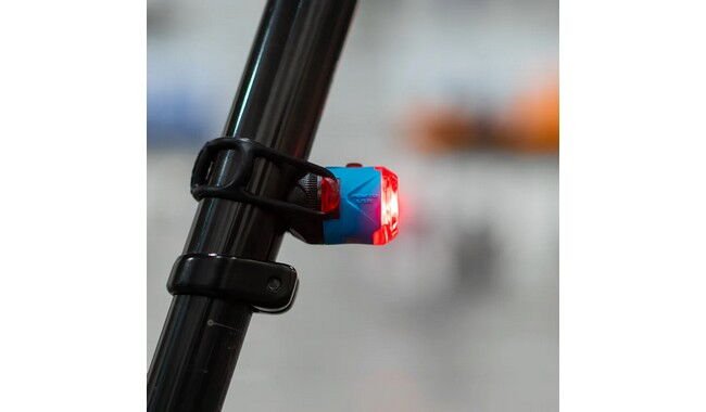 Мигалка Lezyne Femto USB Drive - дополнительное фото 2