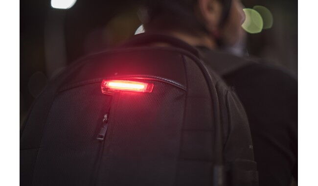 Комплект мигалок Knog Plus Twinpack - дополнительное фото 14