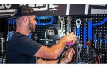 Очиститель ободов Muc-Off Glue & Sealant Remover 200 мл - дополнительное фото 3