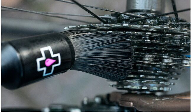 Щітка Muc-Off Drivetrain Detailing - дополнительное фото 1