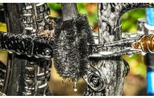 Щетка Muc-Off Two Prong - дополнительное фото 1