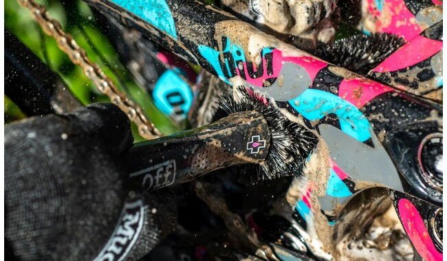 Щетка Muc-Off Wheel & Component - дополнительное фото 1