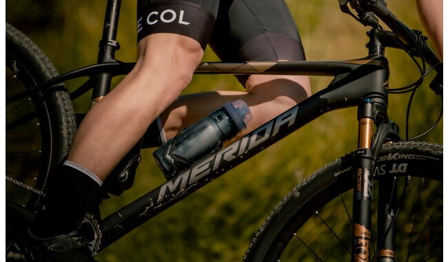 Флягодержатель Elite Rocko Carbon - дополнительное фото 1