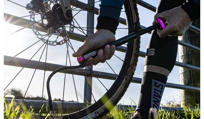 Насос Muc-Off AirMach Carbon - дополнительное фото 4