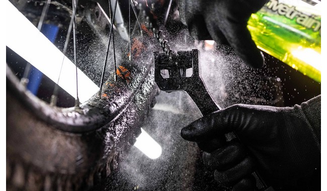 Щетка для цепи Muc-Off - дополнительное фото 1