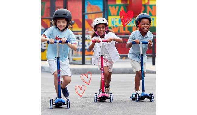 Самокат Micro Maxi Deluxe LED - дополнительное фото 1