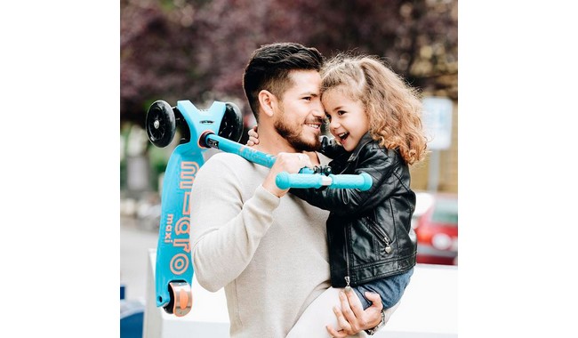 Самокат Micro Maxi Deluxe LED - дополнительное фото 2