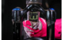 Рукавички Muc-Off Deep Scrubber - дополнительное фото 3