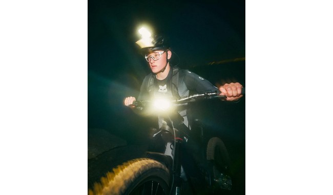 Велофара Knog Blinder X 2300 - дополнительное фото 12