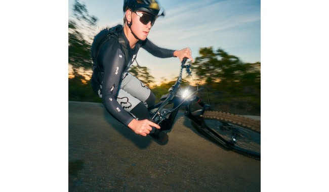 Велофара Knog Blinder X 1800 - дополнительное фото 1