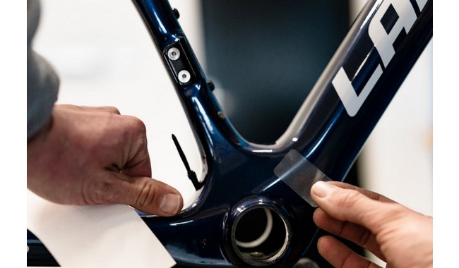 Защита рамы Zefal Skin Armor Shiny M - дополнительное фото 4