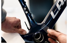 Защита рамы Zefal Skin Armor Shiny M - дополнительное фото 4